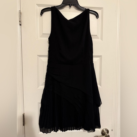 Banana Republic Black Asymmetrical Dress NWOT Size 8 - Picture 5 of 5